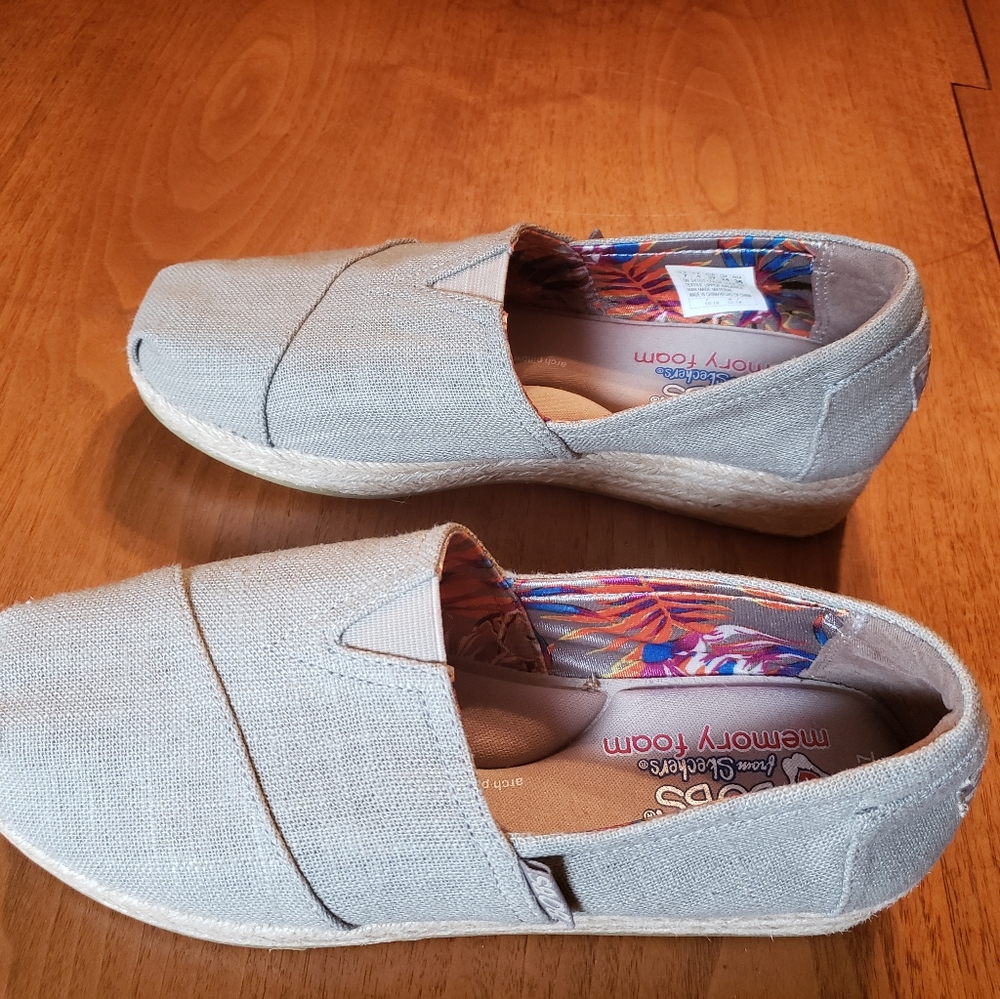 BOBS from sketchers Espadrille Wedge Canvas Shoes